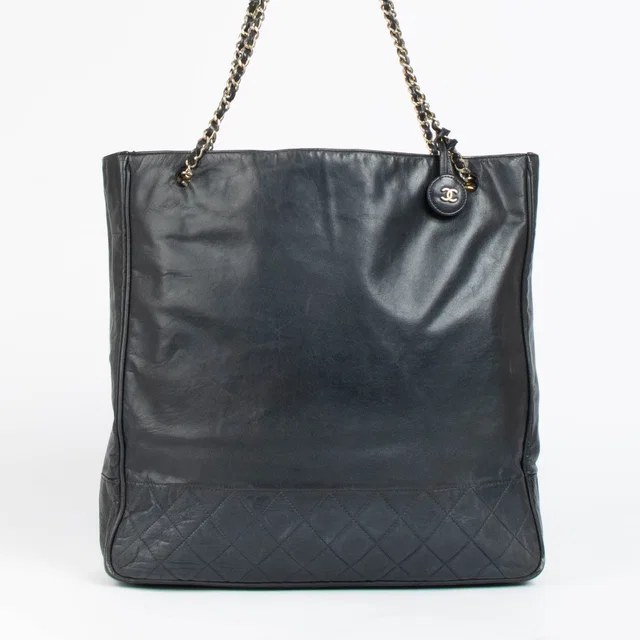 Chanel Dark Blue Leather Vintage Tote Bag in Blue Leather from Labellov