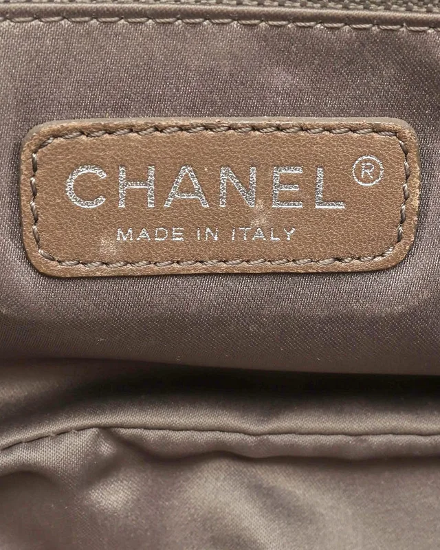 Chanel Single Flap Bag in Leather from A Retro Tale, photo 8 of 11