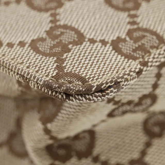 Gucci GG Canvas Shoulder Bag in Beige Canvas from LuxUness, photo 4 of 18
