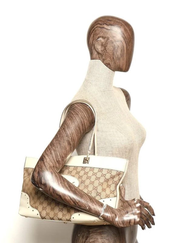 Gucci GG Tote Bag in Canvas from A Retro Tale, photo 9 of 9
