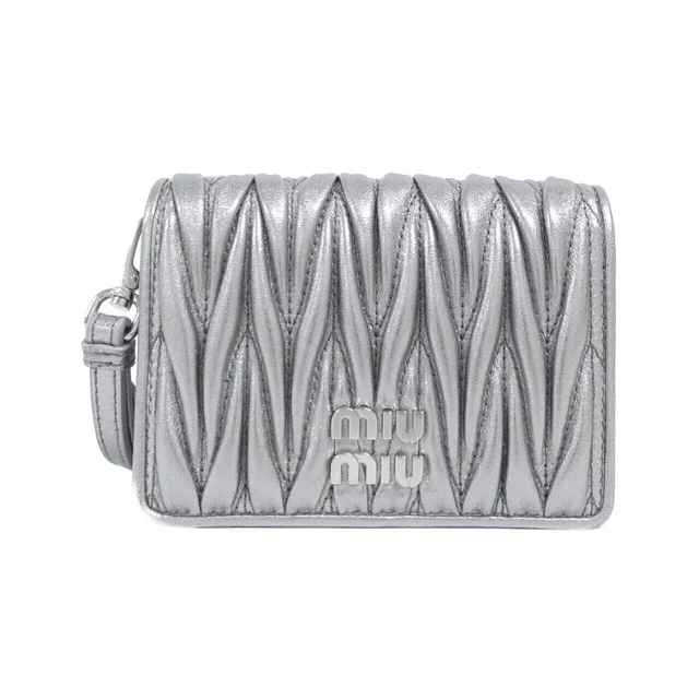 Miu Miu ミュウミュウ カードケース in SILVER(シルバー) / SILVER(シルバー)金具 MATELASSE'MIU from KOMEHYO