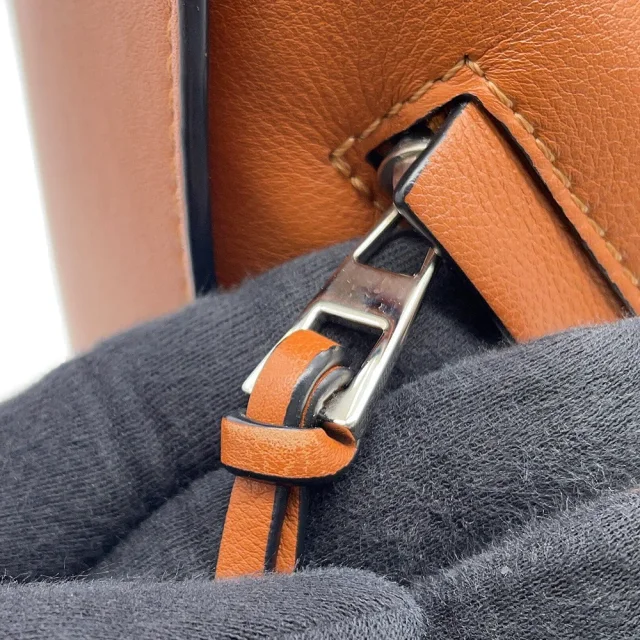 Loewe hammock Brown387.30.S35 Leather Size Small in Leather from GALLERY RARE, photo 12 of 18