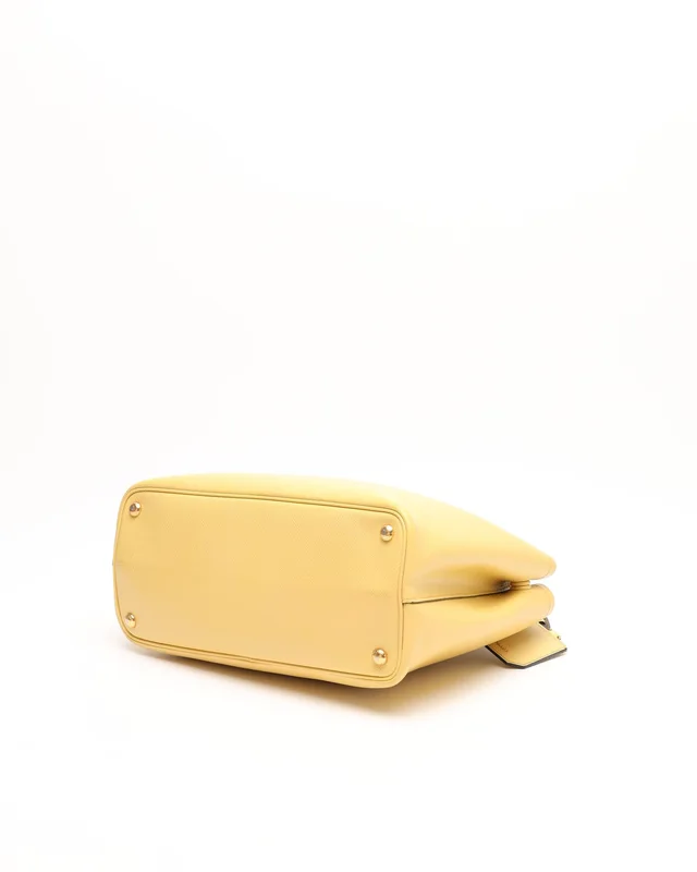 Prada Medium Saffiano Cuir Tote Bag in Saffiano leather from A Retro Tale, photo 4 of 16