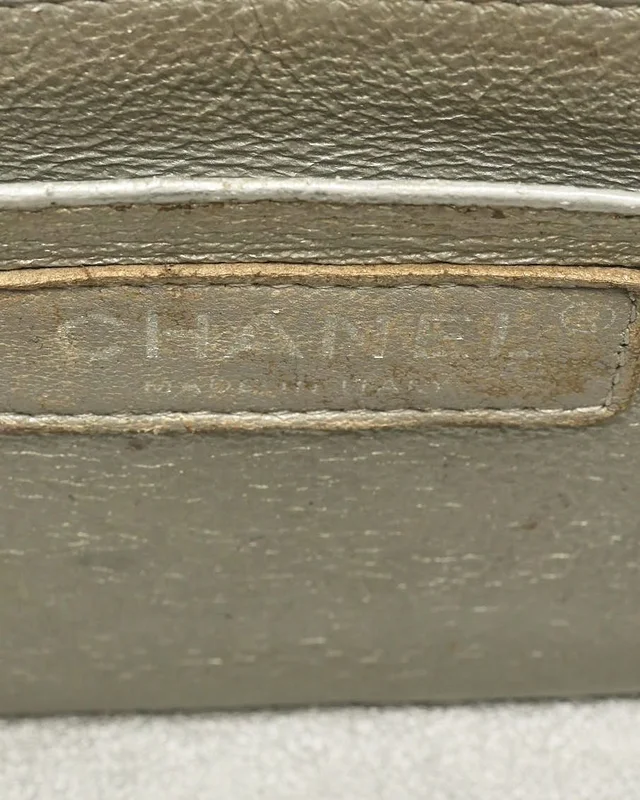 Chanel Classic Square Single Flap Bag in Leather from A Retro Tale, photo 8 of 10