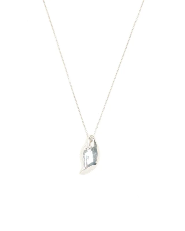 Tiffany & Co. Leaf Elsa Peretti Silver Necklace in Silver from A Retro Tale
