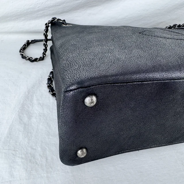 Chanel CC Timeless Iridescent Tote Bag in Metal, Nubuck Leather from Reowned, photo 7 of 13