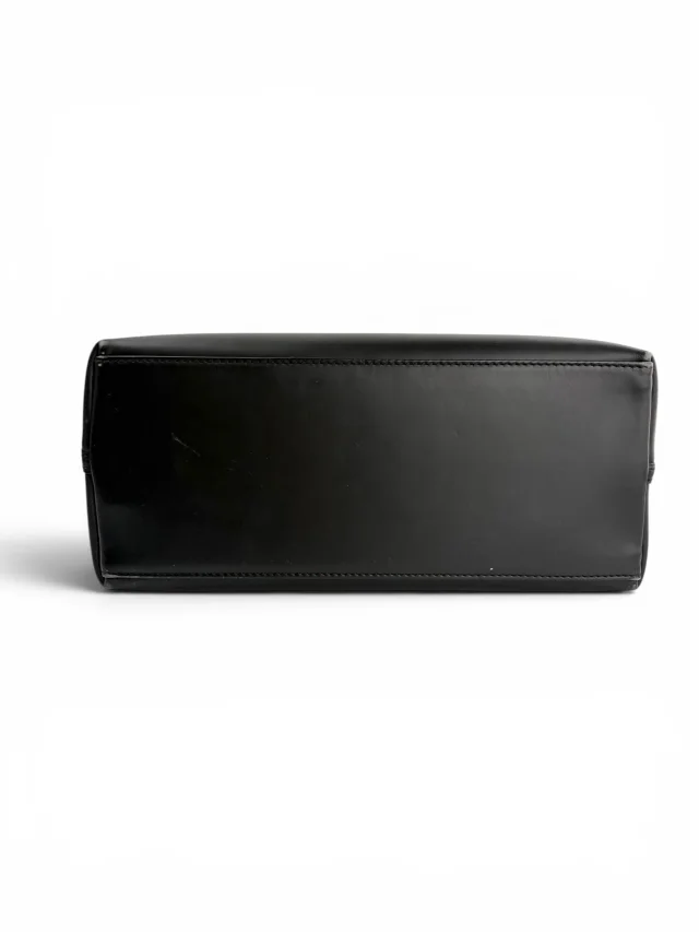Gucci Vintage Leather Shoulder Bag in Black Leather from Season 2 Consign, photo 2 of 2