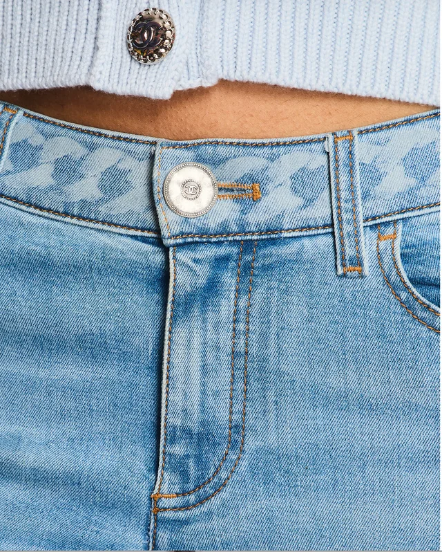Chanel Spring 2019 Light Blue Skinny Jeans with Chain Print in Brown from Sellier, photo 2 of 2