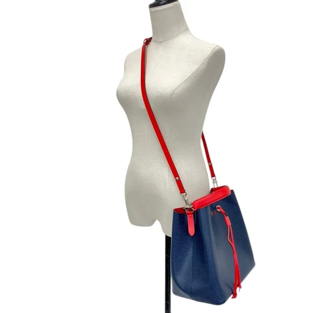 Louis Vuitton Neonoe MM Epi Shoulder Bag in Blue Leather from LuxUness, photo 11 of 19