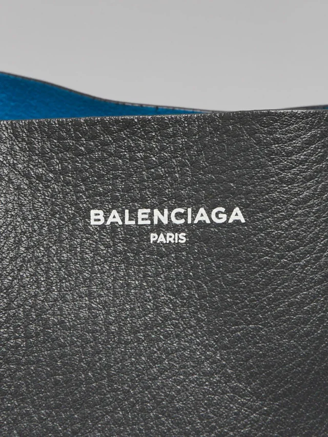 Balenciaga Gris Fossile Leather Everyday Tote Bag in Grey Leather from Yoogis, photo 4 of 17