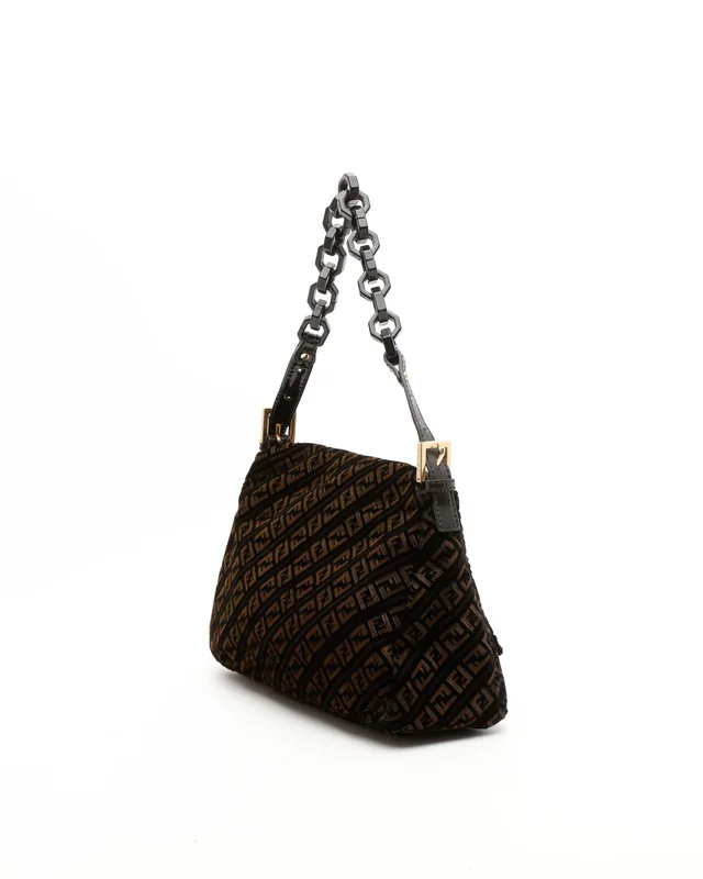 Fendi Velour Mama Bag in Patent leather from A Retro Tale, photo 3 of 9