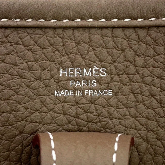 Hermès Evelyne3 Etoupe Taurillon Clemence Size 23 in Taupe Clemence leather from GALLERY RARE, photo 8 of 9
