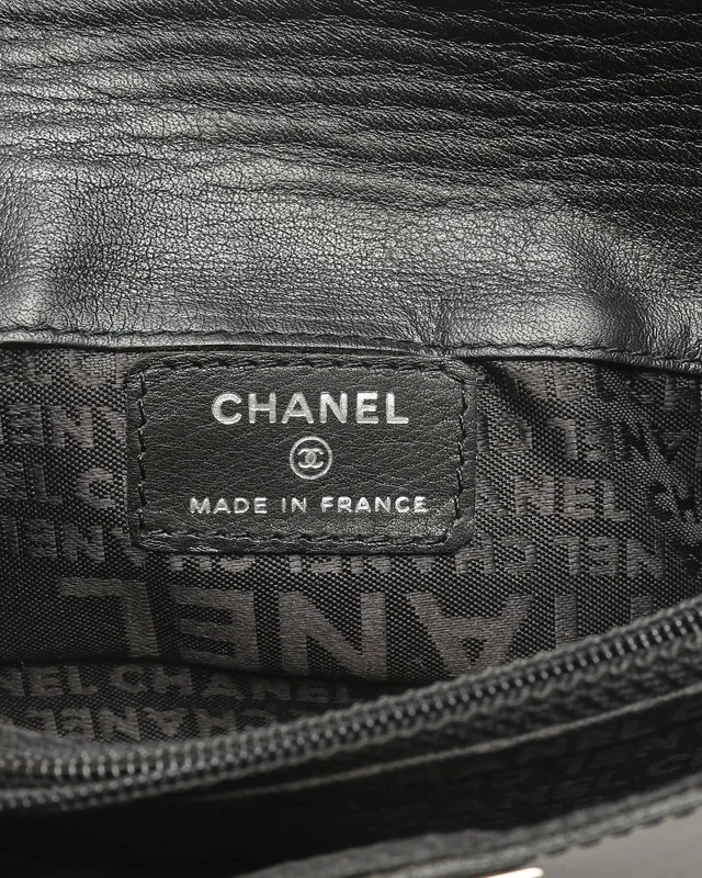 Chanel Reissue 2.55 Chain Belt Bag in Leather from A Retro Tale, photo 4 of 9