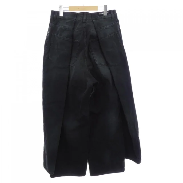 Balenciaga Pants & jeans from LuxUness, photo 2 of 2