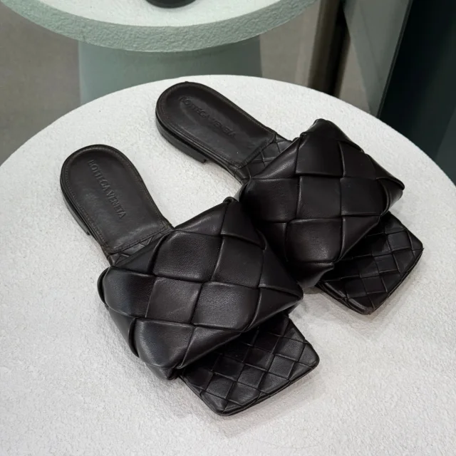 Bottega Veneta Chocolate Lido Flat Sandals Sz 36 from Revivre