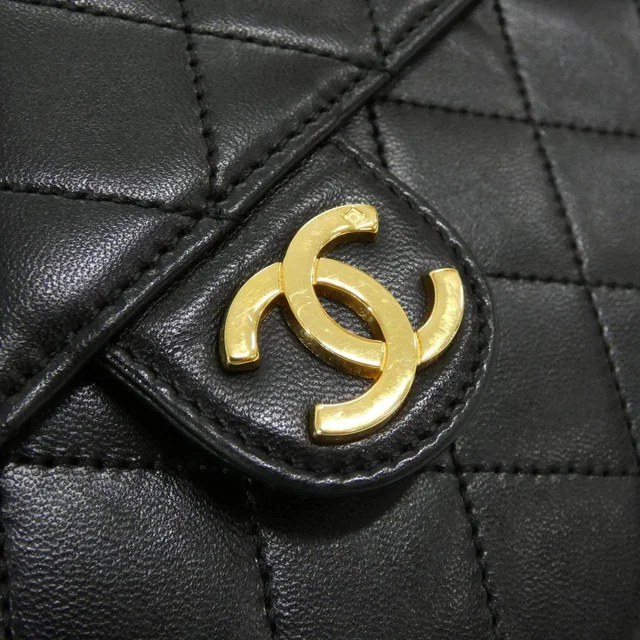 Chanel Shoulder Bag in Black Lambskin from LuxUness, photo 13 of 19