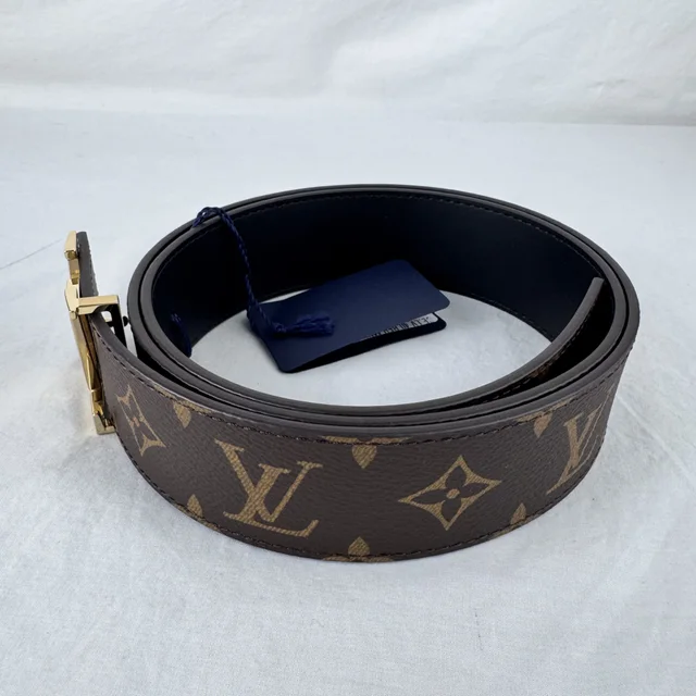 LV Initiales 40mm Reversible Belt in Calfskin leather, coated canvas, Metal from Reowned, photo 3 of 5