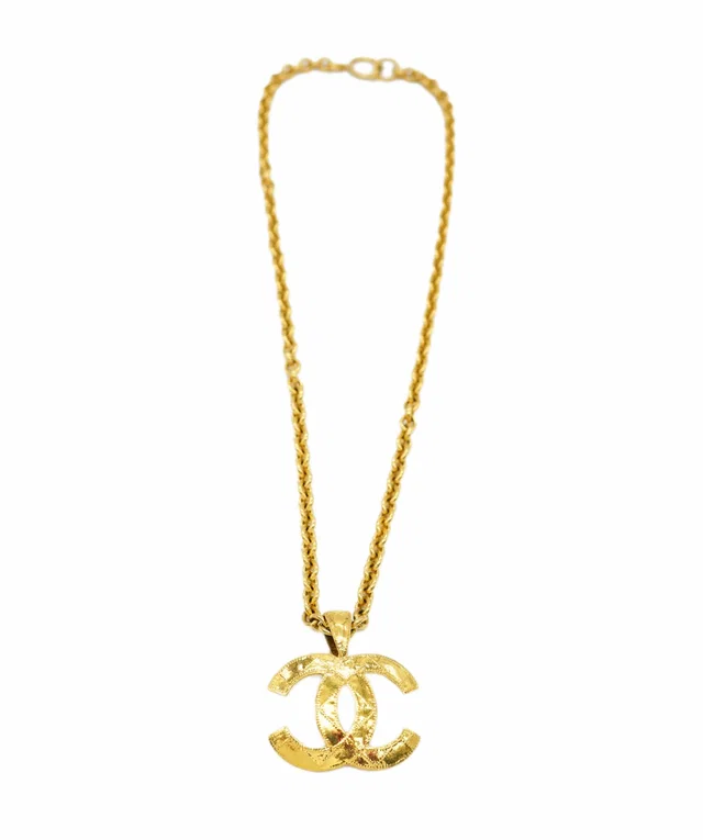 Chanel CC Matelasse Chain Necklace XL in Leather from Luxury Promise