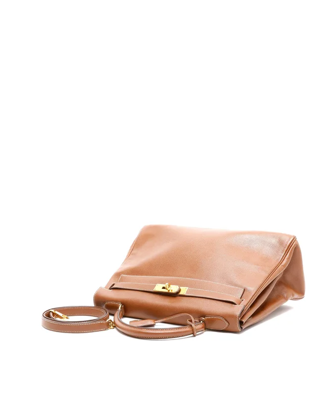 Hermès Kelly 32 Retourne Courchevel Bag in Leather from A Retro Tale, photo 4 of 10