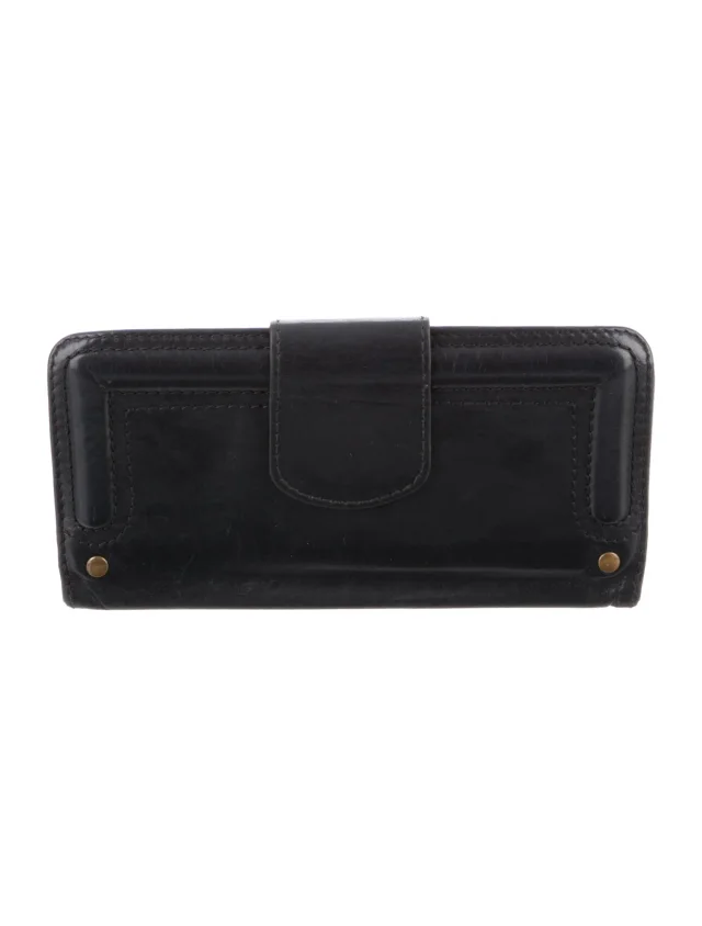 Chloé handbags, wallets & cases in Black Leather from The RealReal, photo 2 of 3