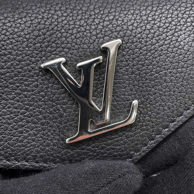 Louis Vuitton Pochette My Lockme NoirM69183 Grained Calf Leather Size Mini in Calfskin from GALLERY RARE, photo 13 of 15