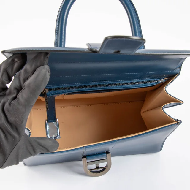 Delvaux Bleu de Prusse Box Calf Brillant MM Bag in Blue Box leather from Labellov, photo 7 of 9