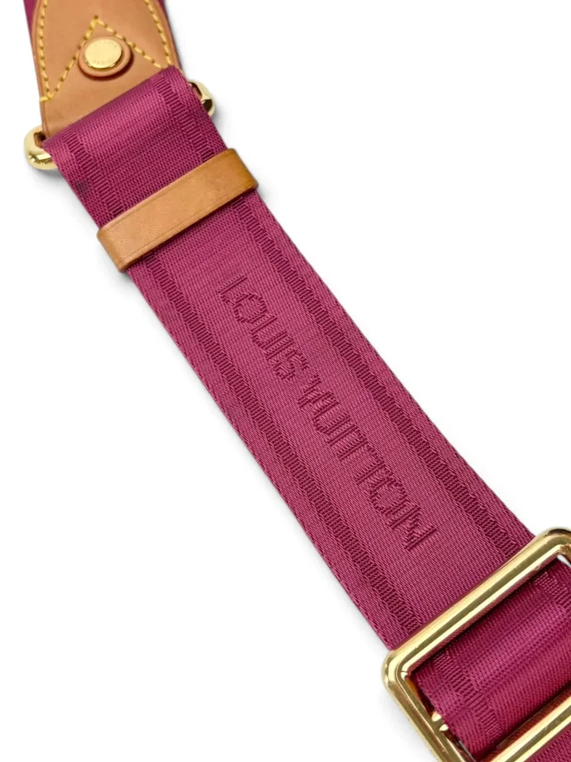 Louis Vuitton Denim Sunshine Messenger NM in Denim from Season 2 Consign, photo 7 of 9