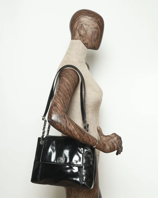 Chanel Patent CC Chain Bag in Patent leather from A Retro Tale, photo 12 of 12