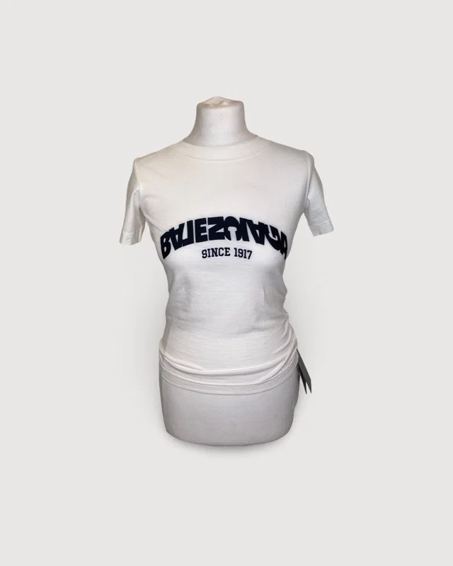 Balenciaga T-shirt White M in White from Luxury Promise