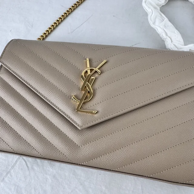 Saint Laurent CLASSIC CASSANDRE CHAIN WALLET On Chain Bag in grain de poudre leather, Metal from Reowned, photo 6 of 8