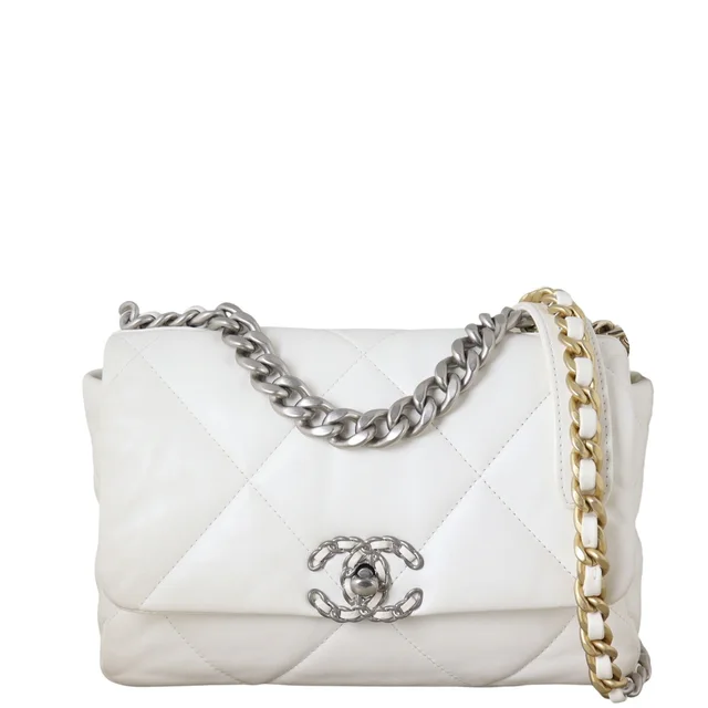 Chanel 19 Flap Bag Medium in Lambskin from Luxe.It.Fwd