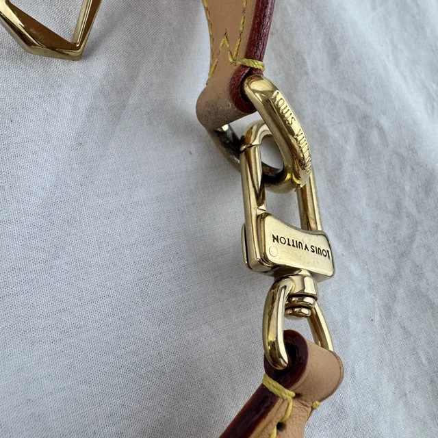Louis Vuitton Looping Bag in Canvas, coated canvas, Leather, Metal from Reowned, photo 9 of 10