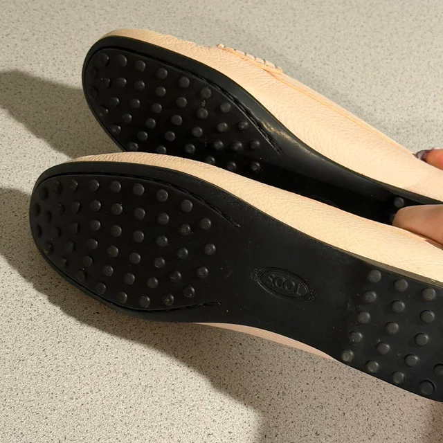 Tod's Women's Loafers - Pink/Cream - US 6.5 in pink from Depop, photo 4 of 5