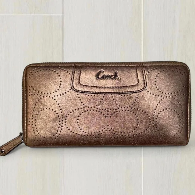 Coach Women's Gold Wallet-Purses in gold Leather from Poshmark, photo 1 of 1