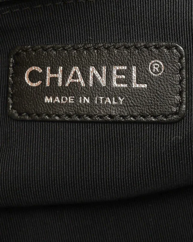 Chanel Mini Chain Me Tote Bag in Leather from A Retro Tale, photo 8 of 11