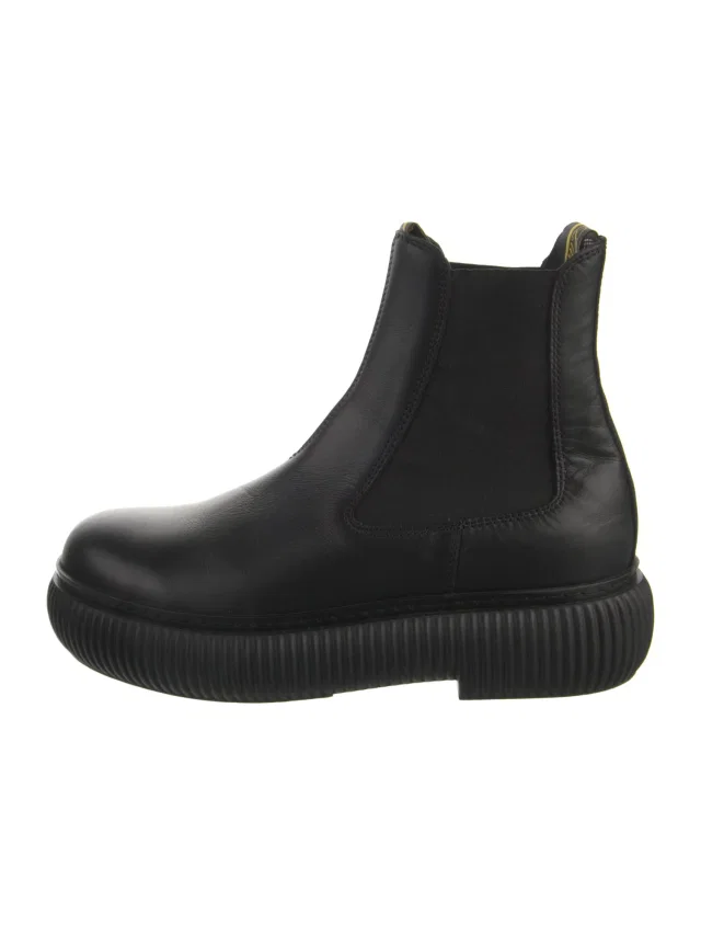 Lanvin Leather Chelsea Boots in black Leather from The RealReal