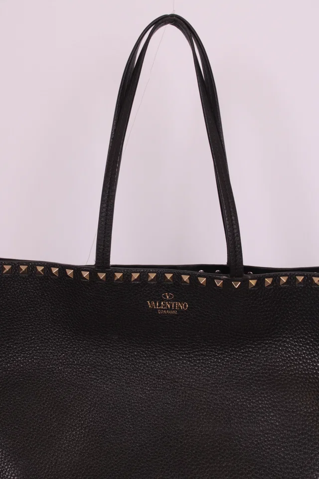 Valentino Garavani Rockstud tote black grained large in Black from Luxury Promise
