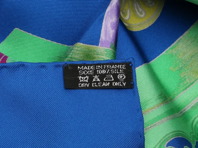 Hermès Etriers Silk Scarf 90cm in Silk from Ann's Fabulous Finds, photo 3 of 5