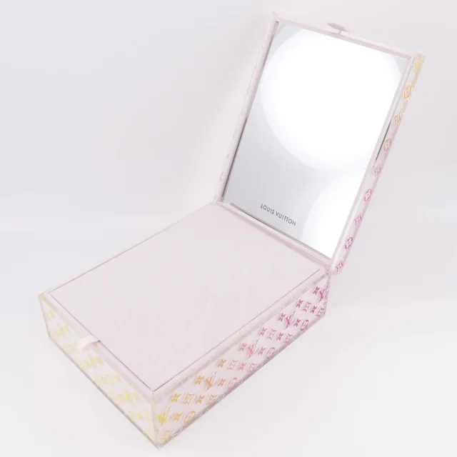 Louis Vuitton Sunglasses Case Monogram Acrylic Accessory in Pink Plastic from LuxUness, photo 4 of 7