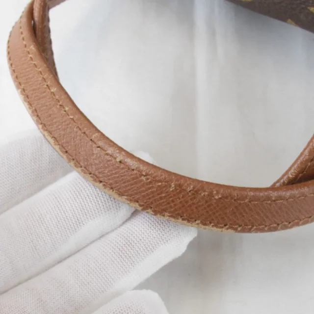 Louis Vuitton Papillon 26 Monogram Handbag in Brown Canvas from LuxUness, photo 6 of 9