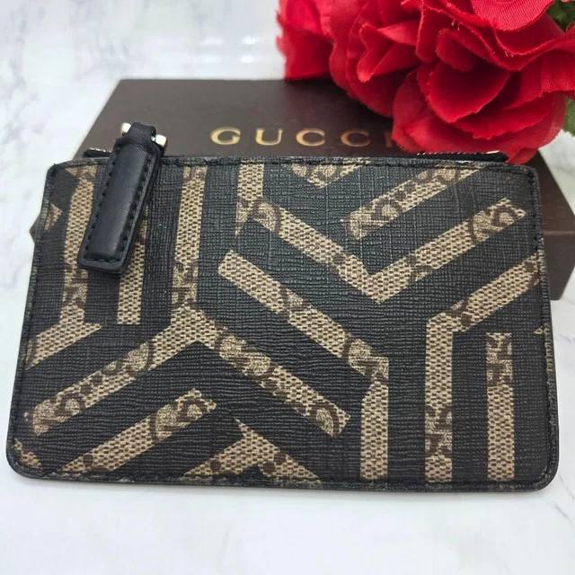 Gucci Coin Purse Wallet GG Carre in Leather from The Reluxe