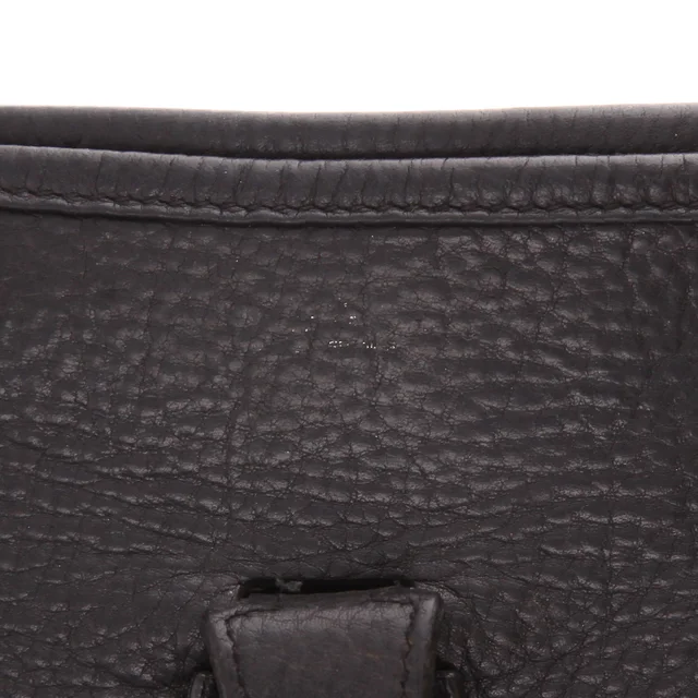 Hermès Evelyne 29 cm shoulder bag in black buffalo leather in Black Leather from Collector Square, photo 4 of 4