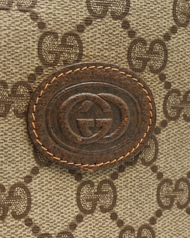 Gucci GG Supreme Tote Bag in Leather from A Retro Tale, photo 8 of 9