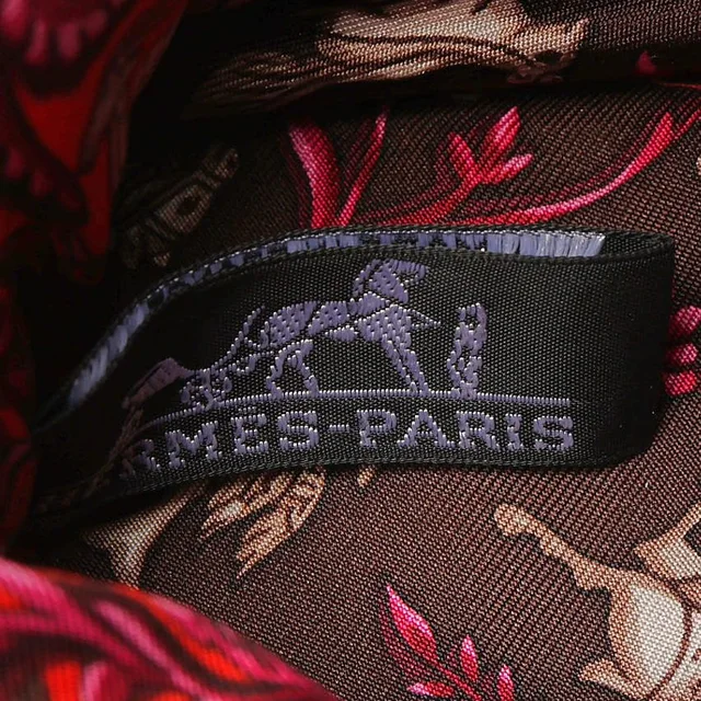Hermès Felt Bolide 20 Cosmetic Pouch in Silk from A Retro Tale, photo 3 of 4
