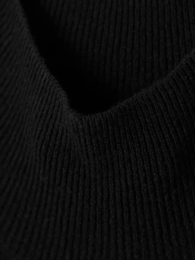 NILI LOTAN Hansen merino wool and cashmere-blend turtleneck tank in black 70% Merino Wool 30% Cashmere, photo 4 of 4 from NET-A-PORTER (Canada)