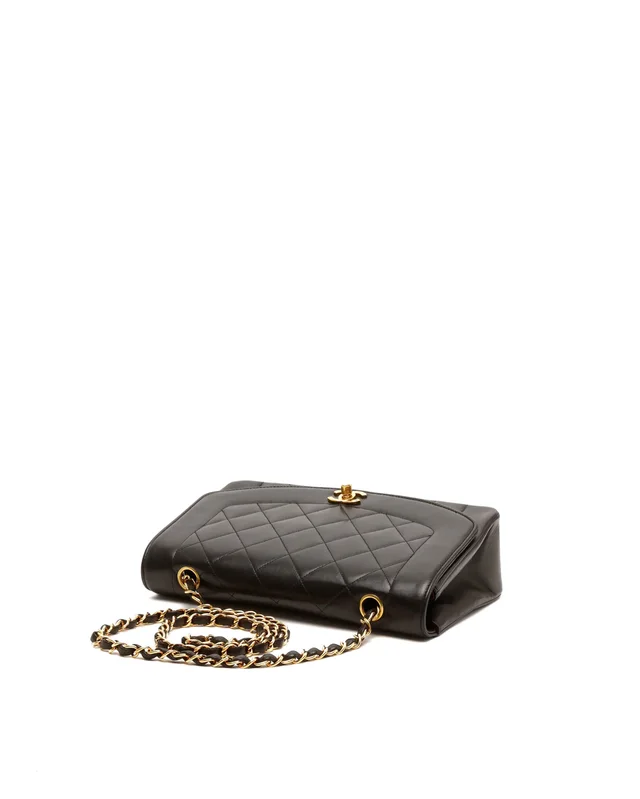 Chanel CC Medium Diana Flap Bag in Leather from A Retro Tale, photo 4 of 9