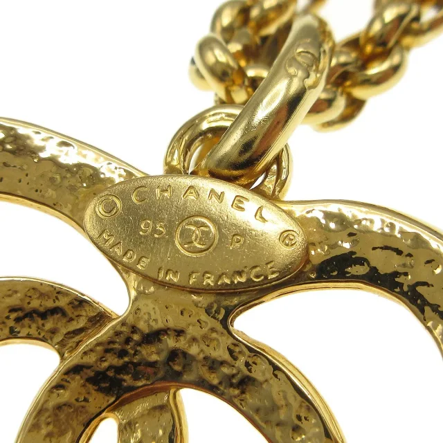 Chanel Cc Heart Pendant Metal Gold _plated Jewelry in Gold from HEWI, photo 4 of 5