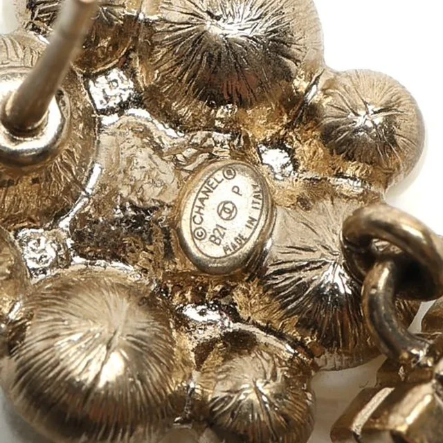 Chanel CC Pearl Dangling Earrings from A Retro Tale, photo 4 of 5