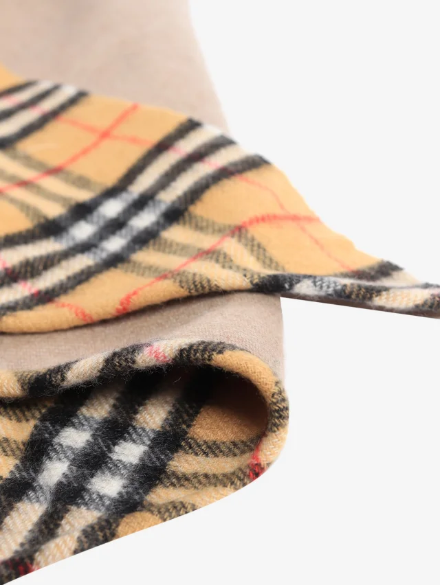 Burberry Beige cashmere check scarf in Beige Cashmere from Sign of the Times, photo 3 of 3