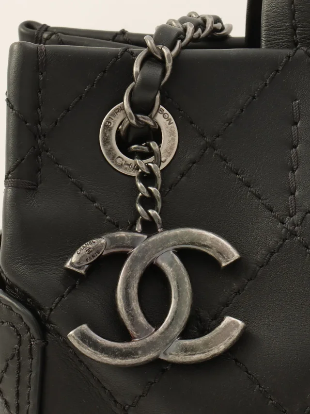 Chanel Wild Stitch 2-way Tote Bag, Black, manufactured around 2015 in Black Leather from VINTAGE QOO TOKYO, photo 7 of 12